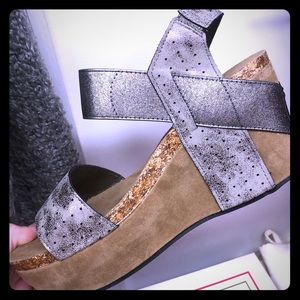 Pierre Dumas wedges, New in the box, Size 8.5